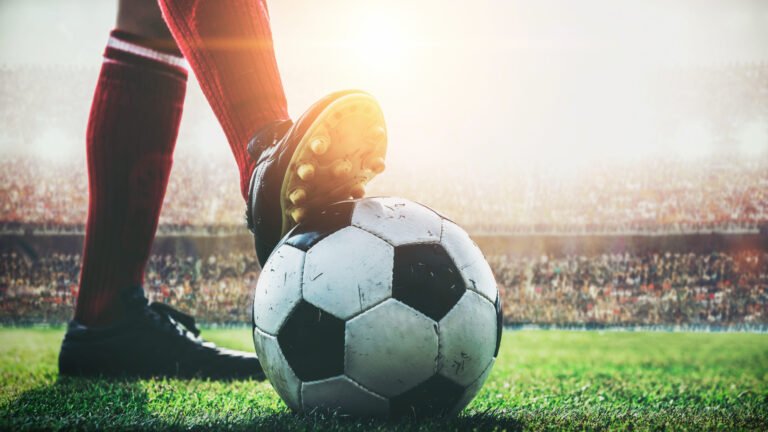 Abertas inscrições para as aulas da escolinha de futebol da Arena FUT