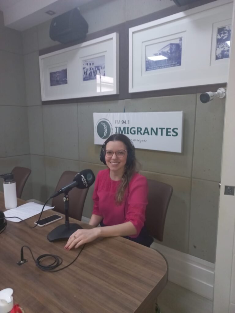 Café com Notícias recebe a médica dermatologista Dra. Rafaela Baesso Reddig