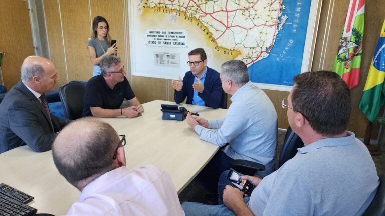 Prefeito de Timbé do Sul e deputado Zé Milton analisam reunião sobre a BR-285 realizada ontem