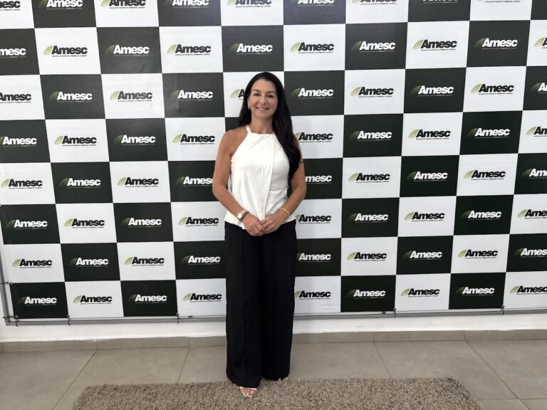 Prefeita Gislaine fala sobre sua posse na presidência da AMESC