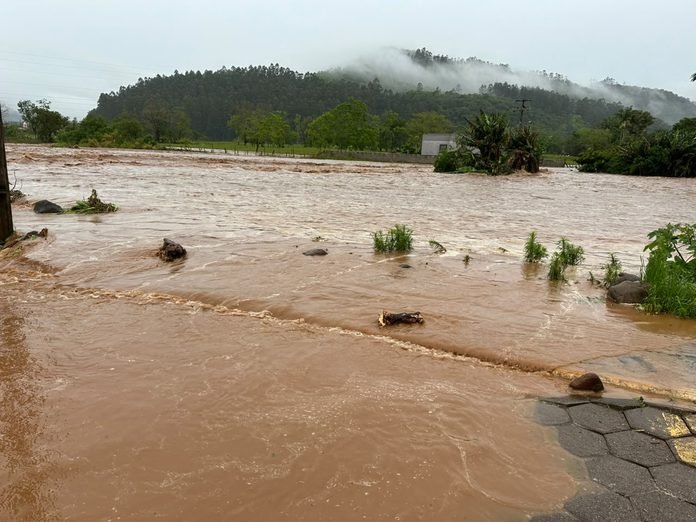 Timbé Do Sul Registra Situação Crítica, Com Enchentes Devastando A Cidade!